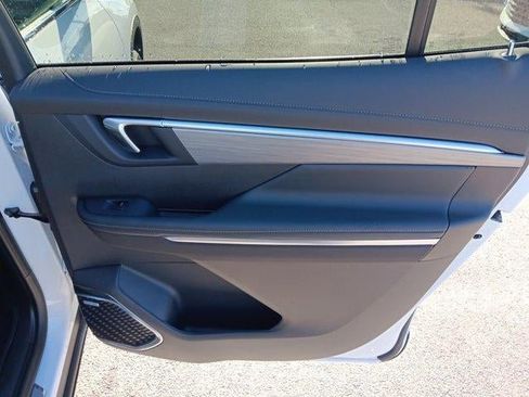 New 2026 Buick Enclave Preferred w/ LPO, Floor Liner Package FWD image 18