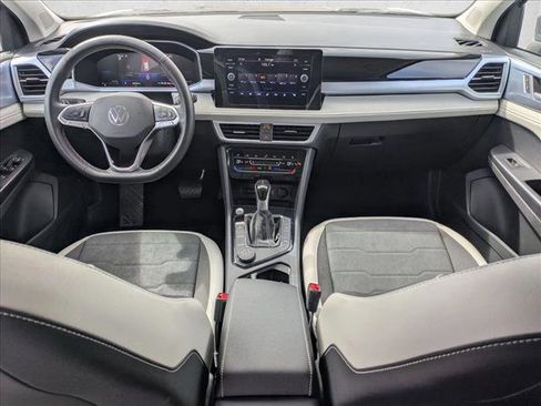 Used 2025 Volkswagen Taos SE image 22