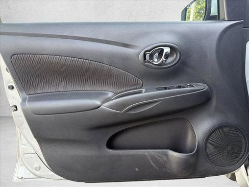 Used 2017 Nissan Versa SV FWD image 10