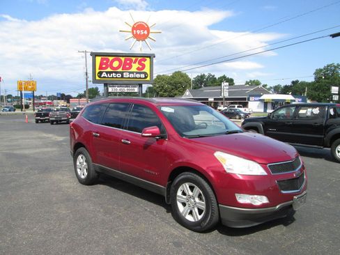 Used 2009 Chevrolet Traverse LT AWD/4WD image 5