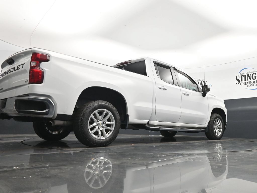 Used 2020 Chevrolet Silverado 1500 LT w/ LT Value Package RWD image 32