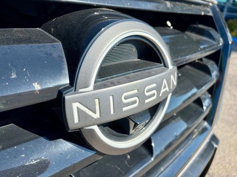 Used 2022 Nissan Armada SL w/ Midnight Edition Package RWD image 8