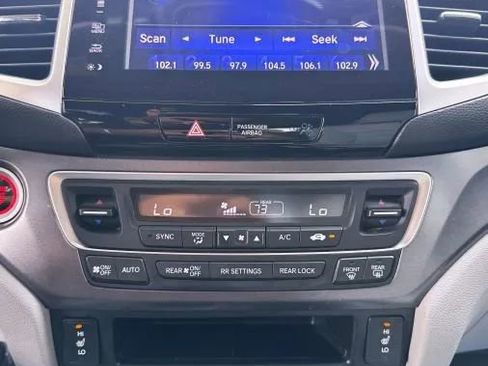 Used 2017 Honda Pilot EX-L image 32