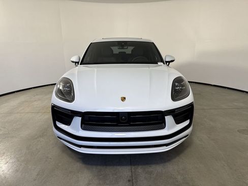New 2026 Porsche Macan AWD/4WD image 10