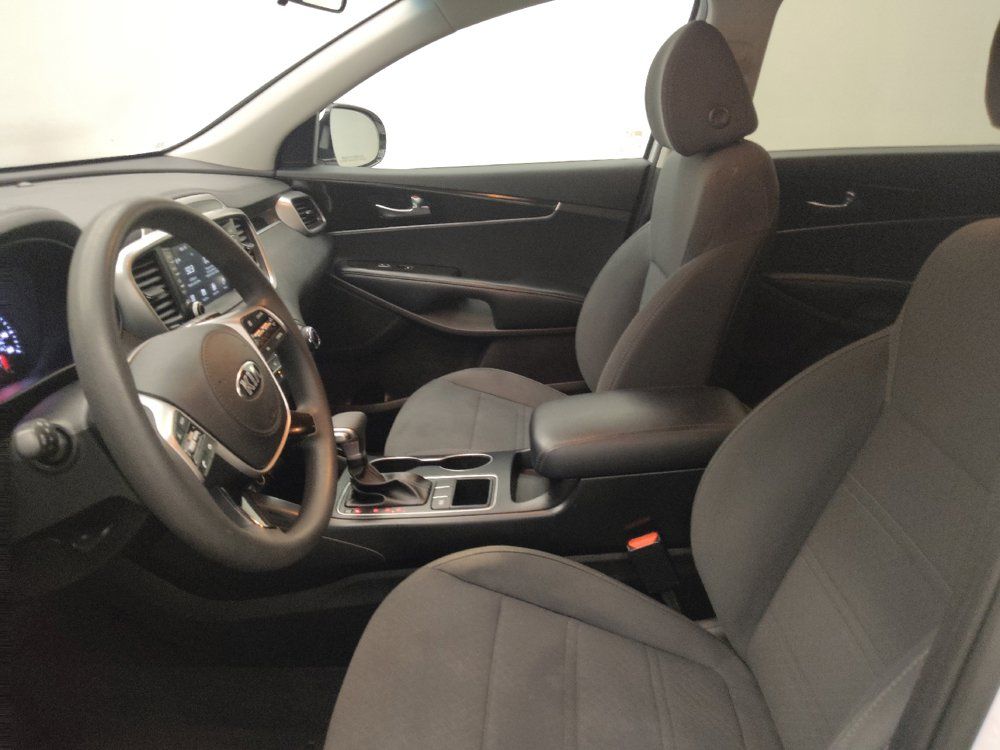Used 2020 Kia Sorento L FWD image 17