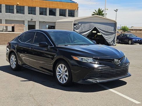 Used 2019 Toyota Camry LE w/ Carpet Mat Package FWD image 3