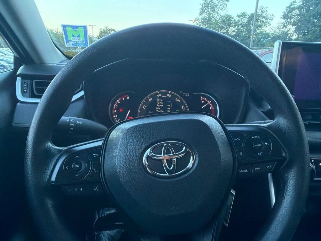 Certified 2025 Toyota RAV4 LE AWD/4WD image 26