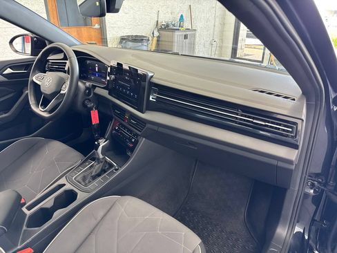 Used 2025 Volkswagen Jetta Sport FWD image 48