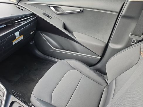 New 2026 Kia Niro LX FWD image 15