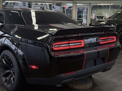 Used 2023 Dodge Challenger SRT Hellcat RWD image 17