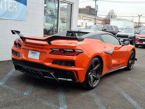 Used 2025 Chevrolet Corvette Z06 w/ Z07 Performance Package image 6