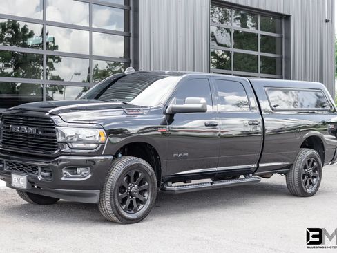 Used 2021 RAM 2500 Lone Star w/ Night Edition AWD/4WD image 2