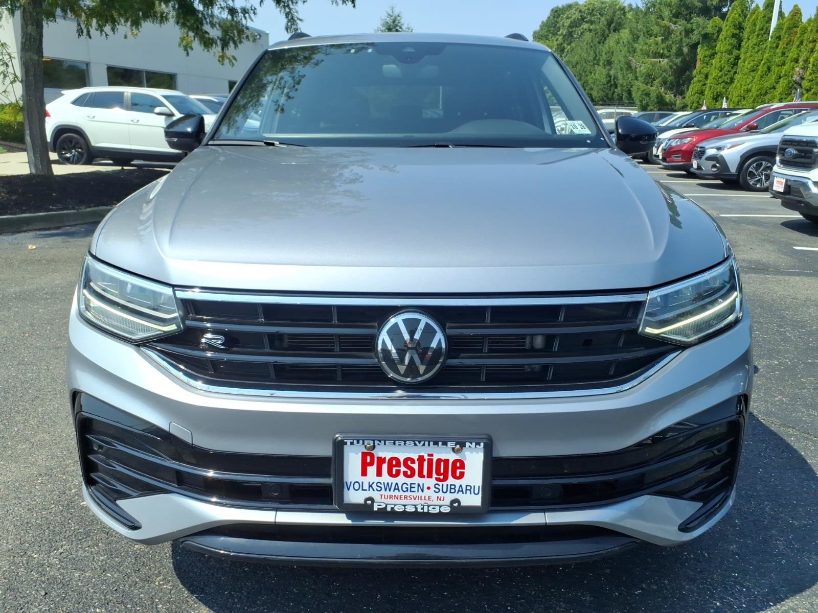 Certified 2024 Volkswagen Tiguan SE R-Line AWD/4WD image 6