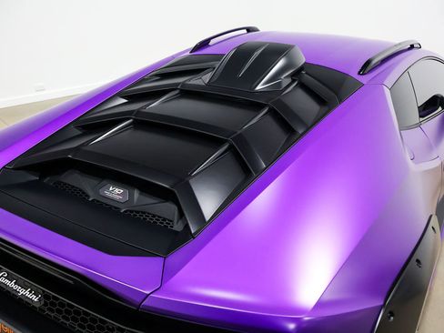 Used 2024 Lamborghini Huracan Sterrato image 58