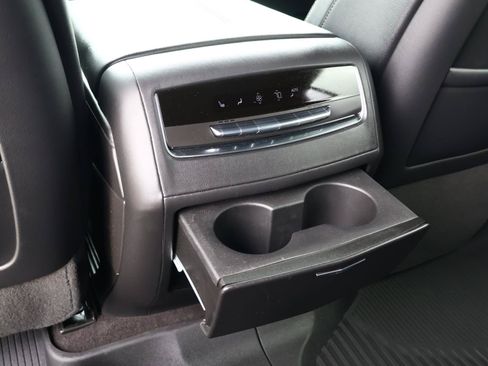 Used 2023 Cadillac Escalade Luxury w/ LPO, Illumination Package RWD image 17