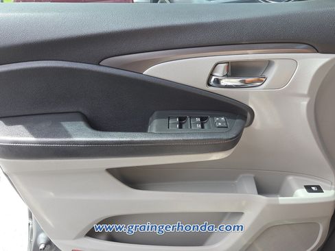 Used 2017 Honda Ridgeline RTL-T image 23