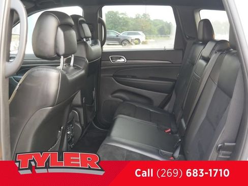 Used 2018 Jeep Grand Cherokee Altitude AWD/4WD image 35