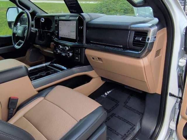 Certified 2025 Ford F450 Lariat w/ Lariat Ultimate Package AWD/4WD image 16