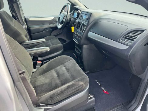 Used 2015 Dodge Grand Caravan SE w/ Quick Order Package 29E SE image 13