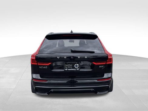 Used 2024 Volvo XC60 B5 Plus w/ Climate Package image 38