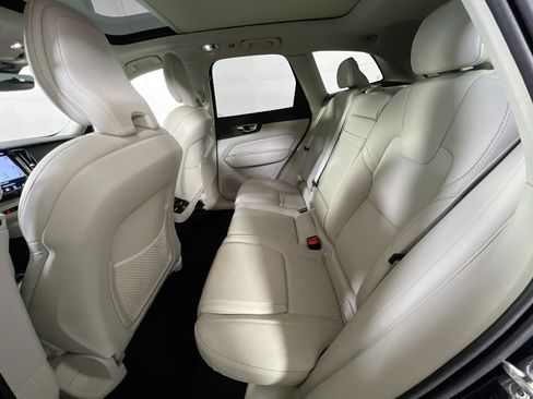 Used 2021 Volvo XC60 T5 Inscription image 25