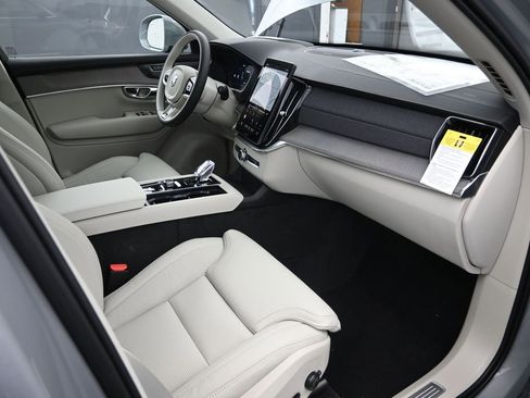 New 2026 Volvo XC90 B6 Ultra w/ Protection Package AWD/4WD image 38