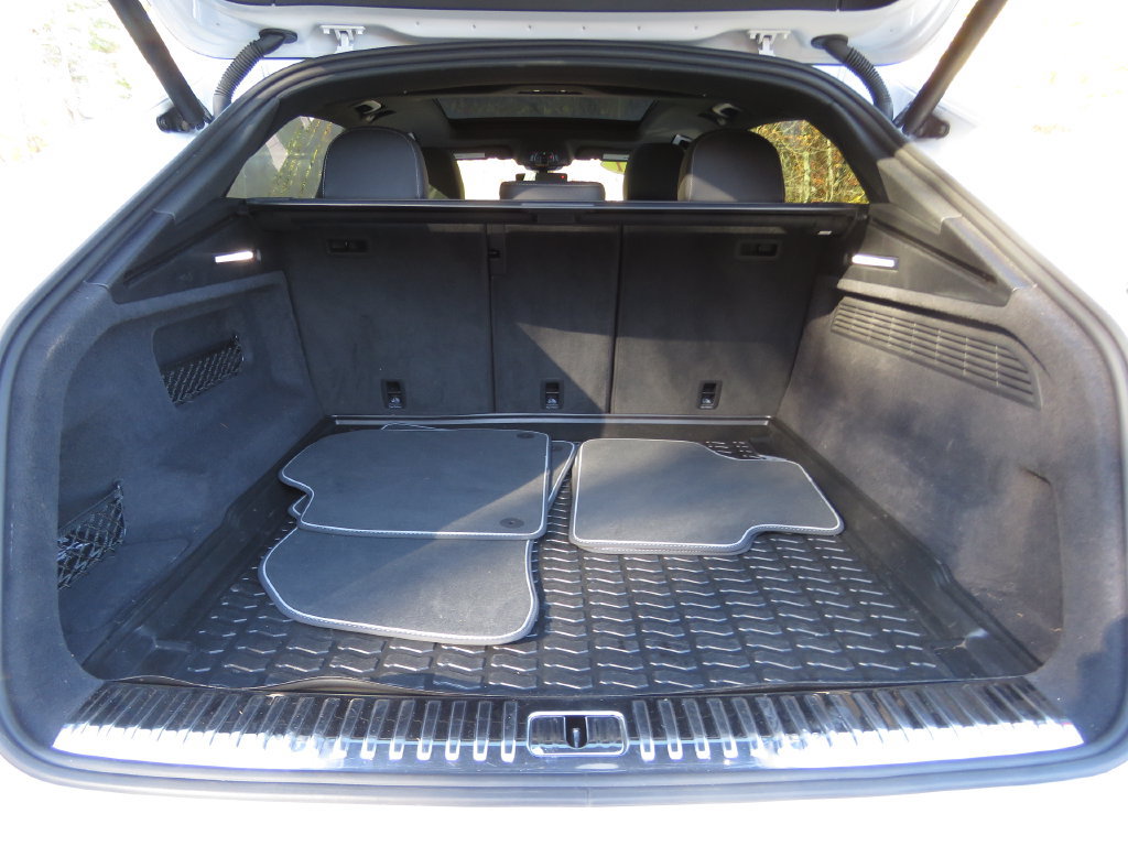 Used 2021 Audi Q8 Premium Plus AWD/4WD image 17
