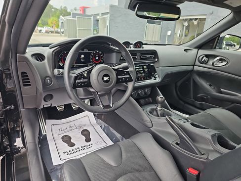 Used 2024 Nissan Z Performance w/ Floor Mat Package RWD image 16