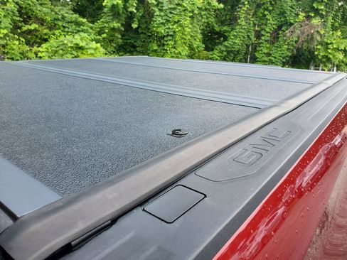 Used 2019 GMC Sierra 1500 AT4 w/ AT4 Premium Package AWD/4WD image 5