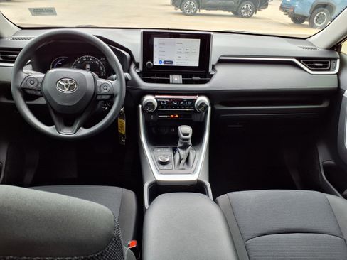 Used 2025 Toyota RAV4 LE image 11