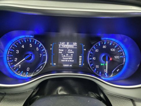 Used 2018 Chrysler Pacifica Touring Plus w/ S Appearance Package image 23