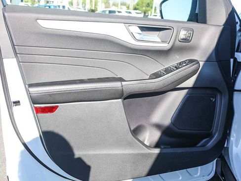 New 2025 Ford Escape SE w/ PHEV Premium Package image 21