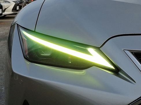 Used 2021 Lexus IS 300 AWD w/ Comfort Package image 9