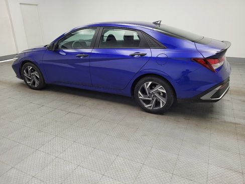 Used 2025 Hyundai Elantra Sport FWD image 3