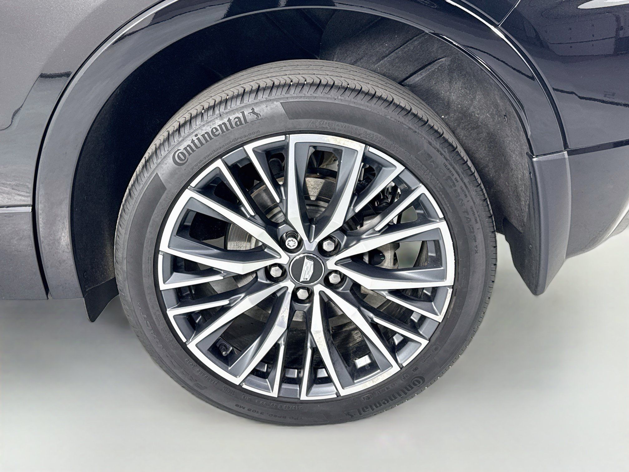 Used 2024 Cadillac XT4 Sport AWD/4WD image 32