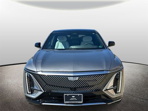 New 2025 Cadillac Lyriq Luxury image 6