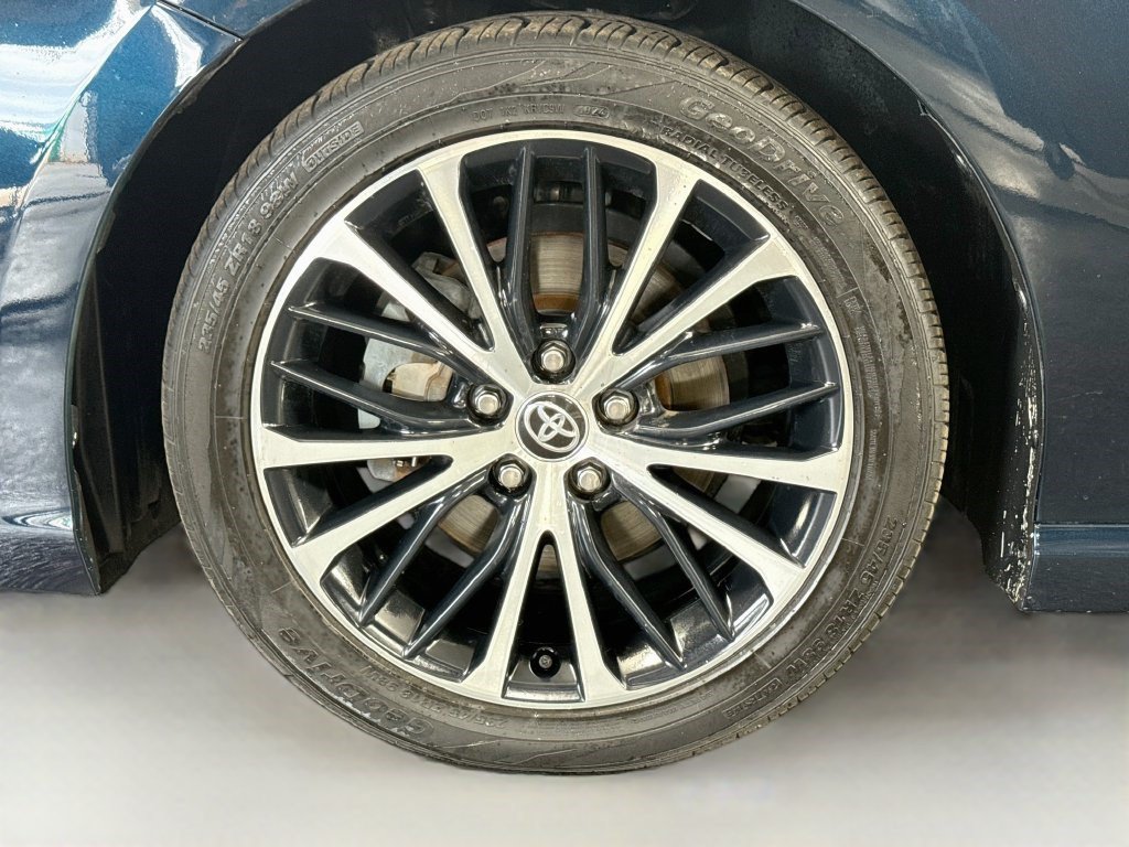 Used 2020 Toyota Camry SE FWD image 36
