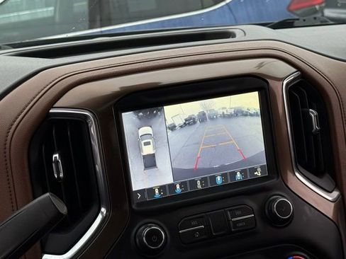 Used 2019 Chevrolet Silverado 1500 High Country w/ Technology Package image 8