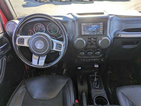 Used 2018 Jeep Wrangler Unlimited Sport image 26