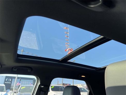 Used 2023 Chevrolet TrailBlazer RS w/ Sun and Liftgate Package image 20