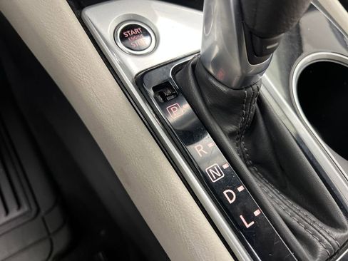 Used 2024 Nissan Altima 2.5 SV FWD image 40