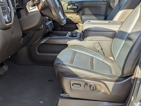 Used 2021 GMC Sierra 1500 Denali w/ Denali Ultimate Package image 11