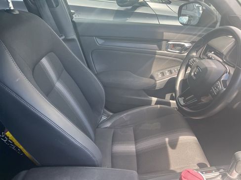 Used 2024 Honda Civic Sport image 4