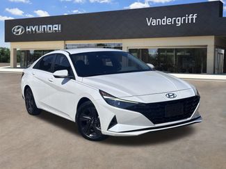 Used 2021 Hyundai Elantra SEL image 1