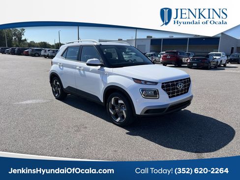 New 2025 Hyundai Venue SEL image 1