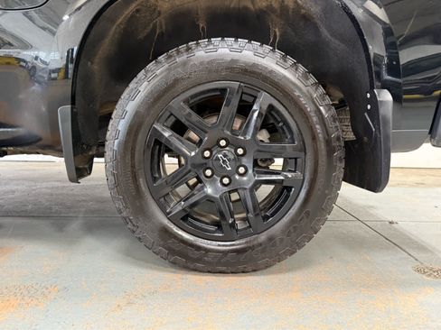 Used 2023 Chevrolet Silverado 1500 RST w/ Convenience Package II AWD/4WD image 9