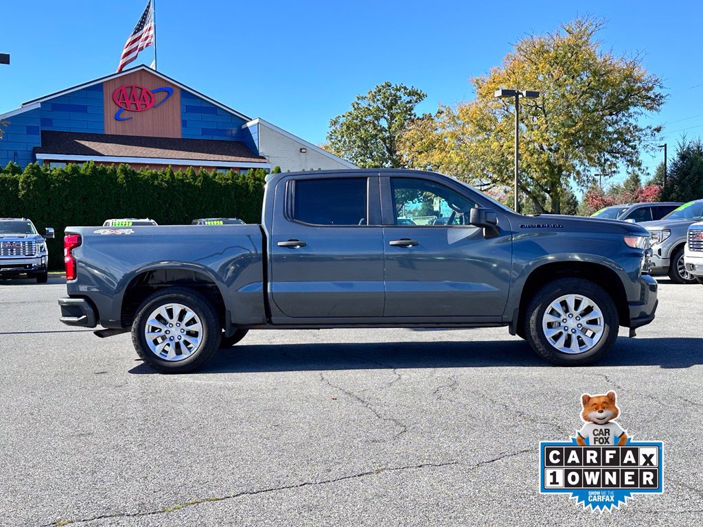 Certified 2021 Chevrolet Silverado 1500 Custom w/ LPO, Dark Essentials Package AWD/4WD image 3