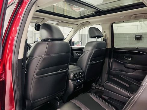 New 2025 Honda Pilot Touring image 29