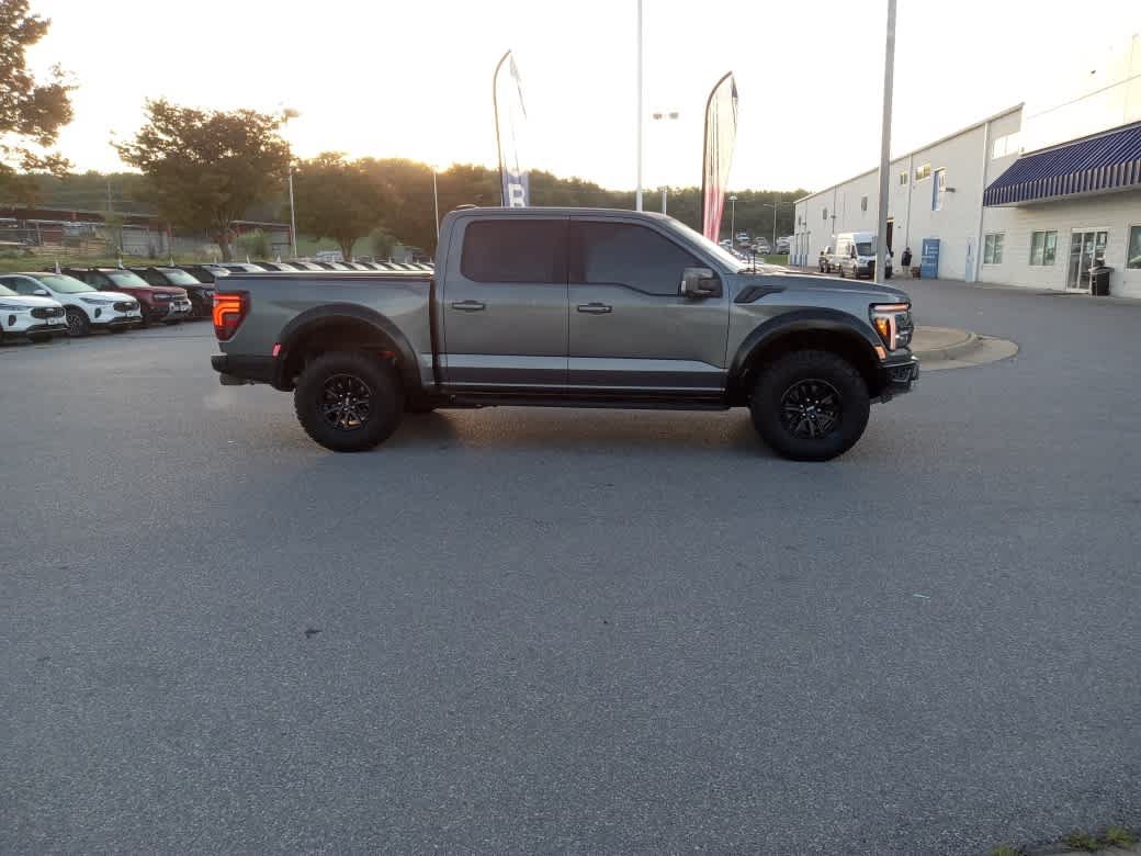 Used 2025 Ford F150 Raptor AWD/4WD image 8
