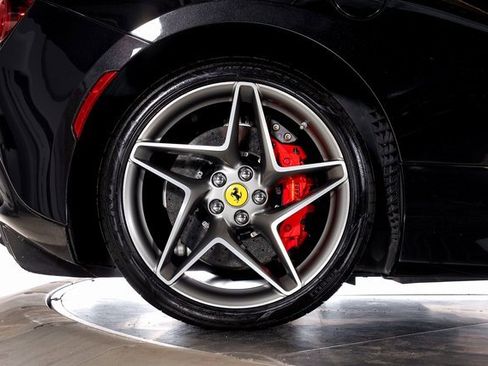 Certified 2021 Ferrari F8 Tributo image 20